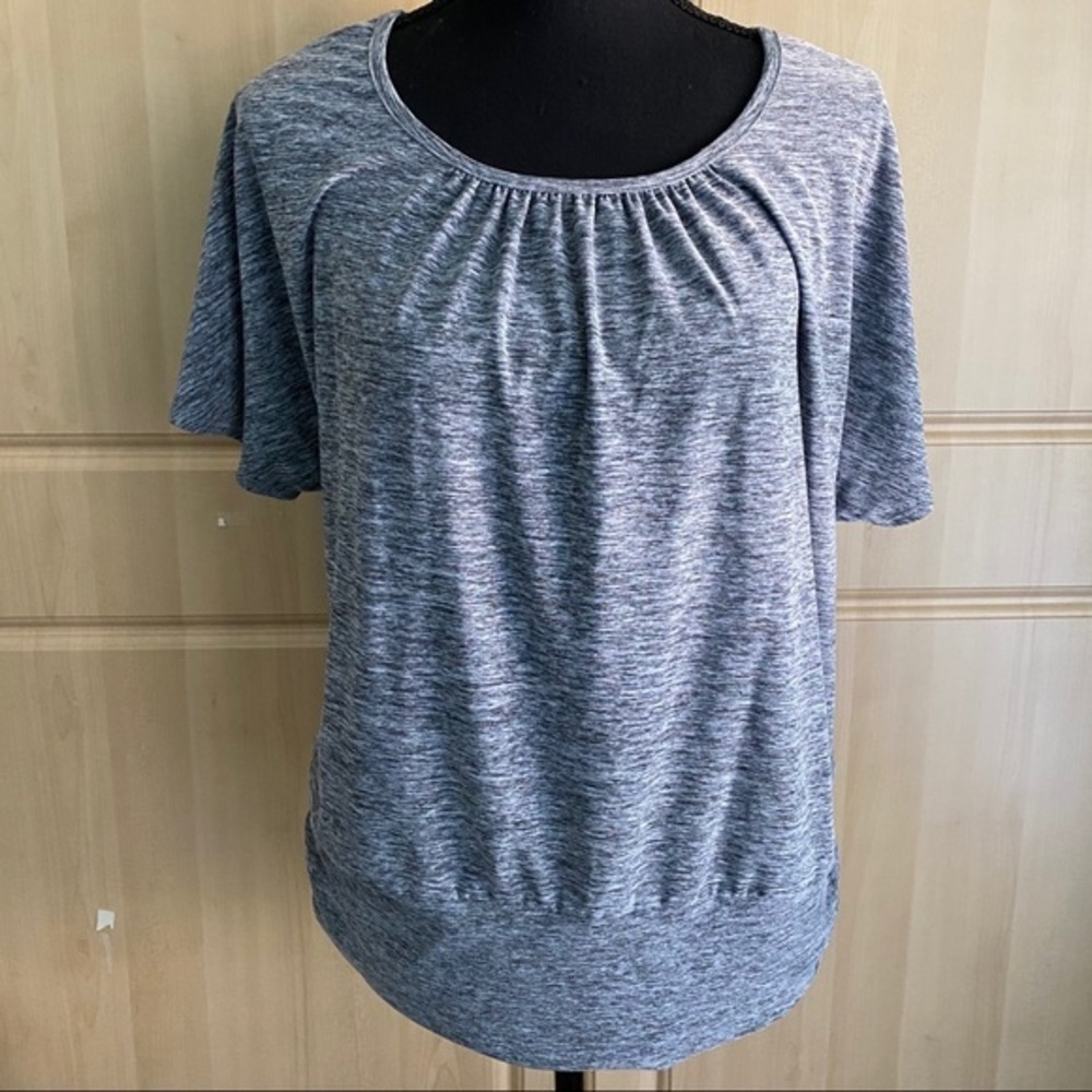 AB Studio Gray Short Sleeve Top with Criss Cross Design Size Medium